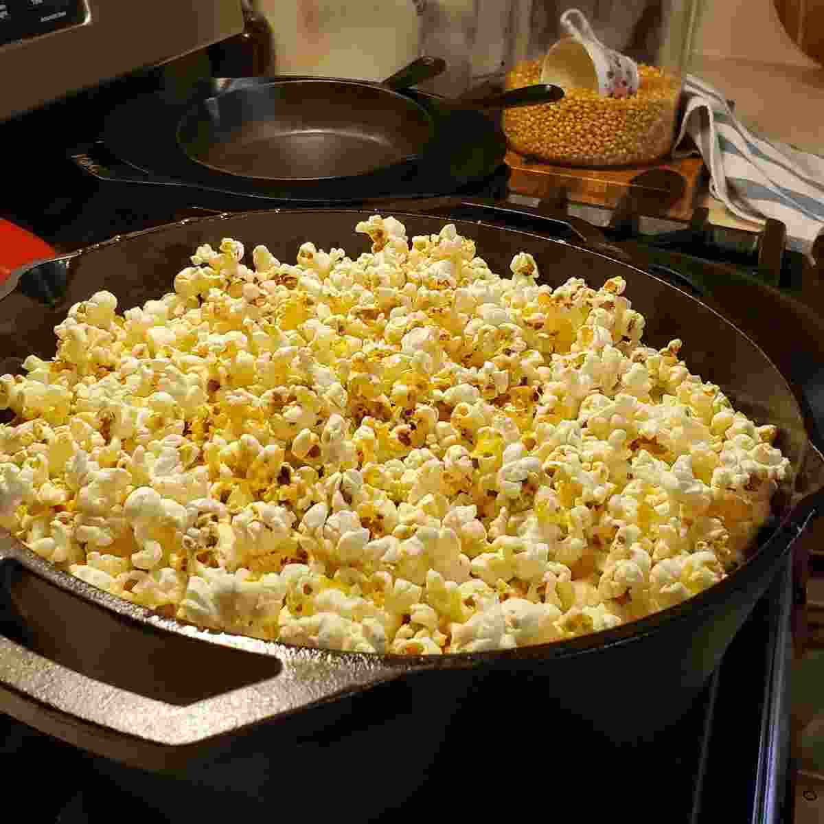 Dutch Oven Popcorn