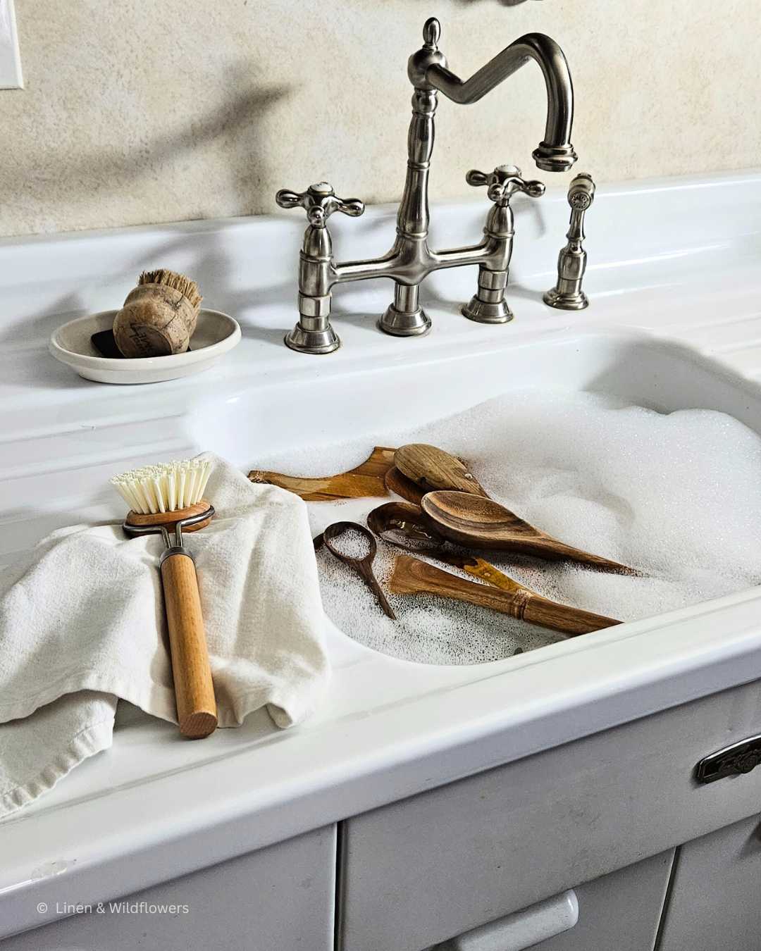 How to Clean & Sanitize Wood Utensils Linen & Wildflowers